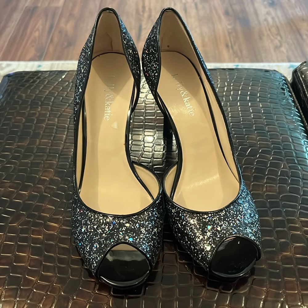 Black glitter, peep toe party heels sz 9.5